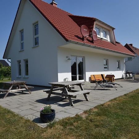 Spacious Holiday Home In Hornstorf With Trampoline エクステリア 写真